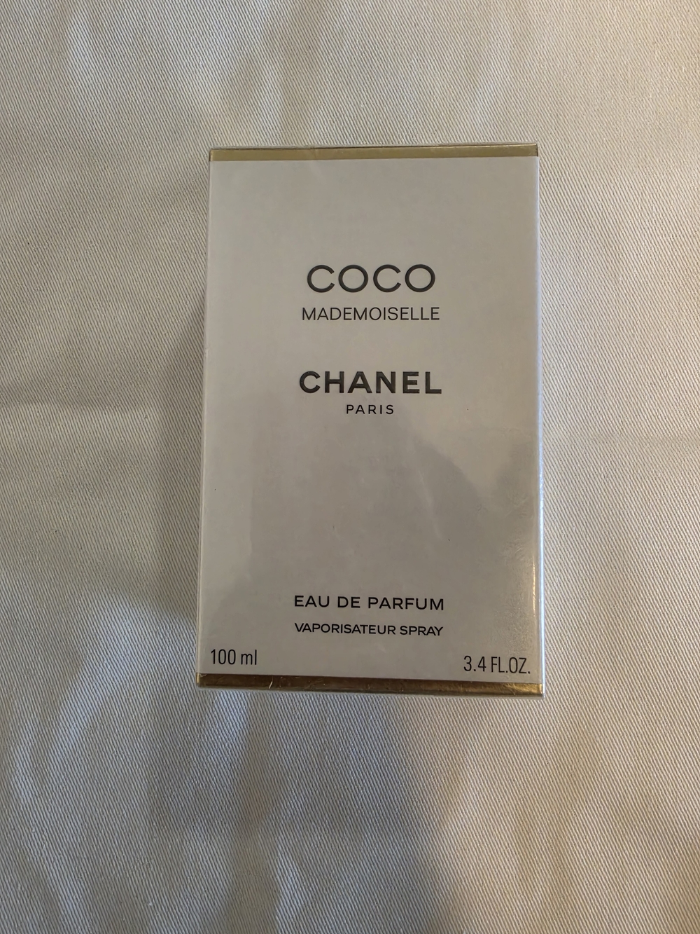 Chanel Coco Mademoiselle Eau de Parfum 100ml - White & Gold Box